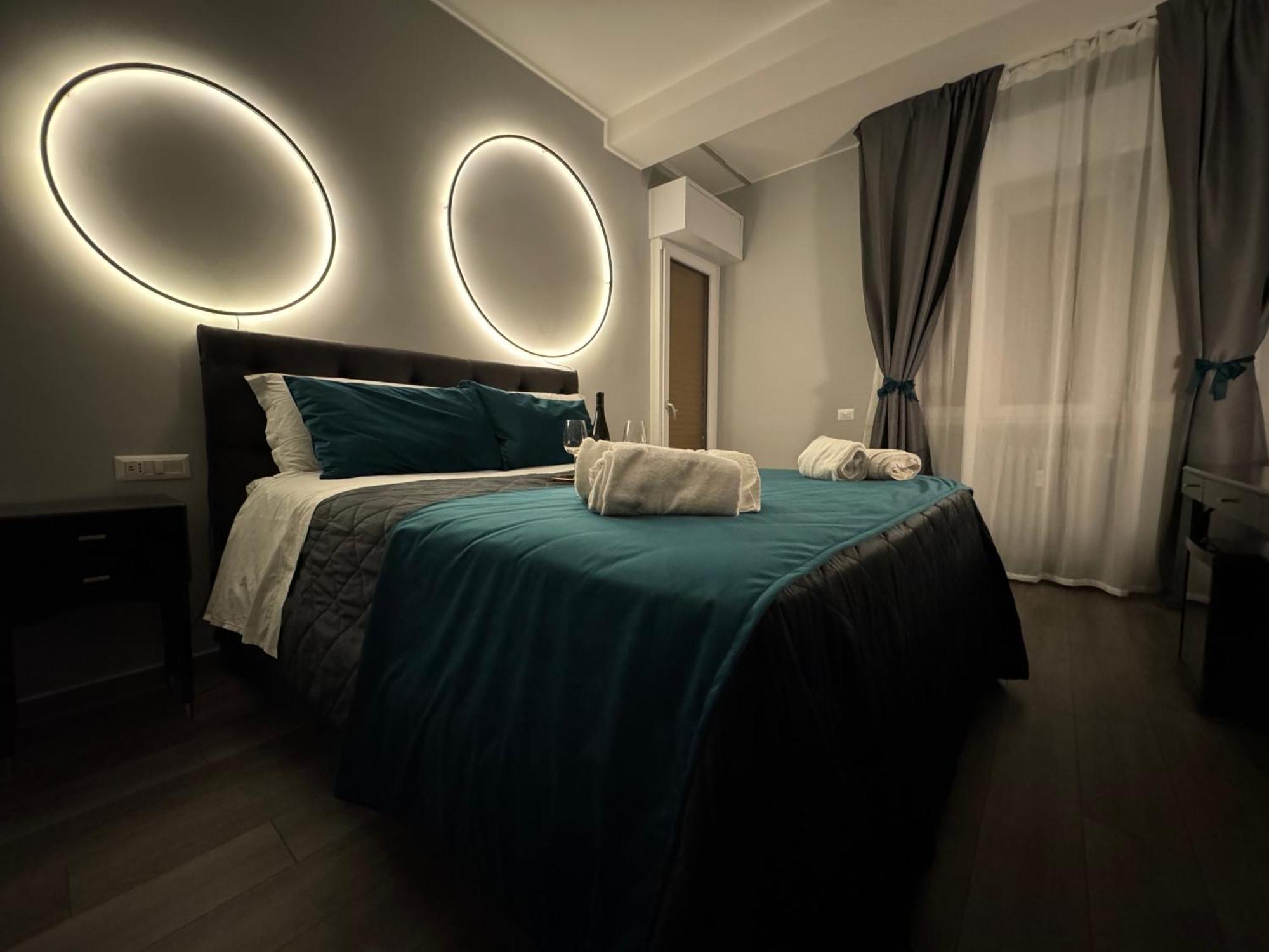 Meg Glamour Suite Milano Vicino I Navigli — Photos 1